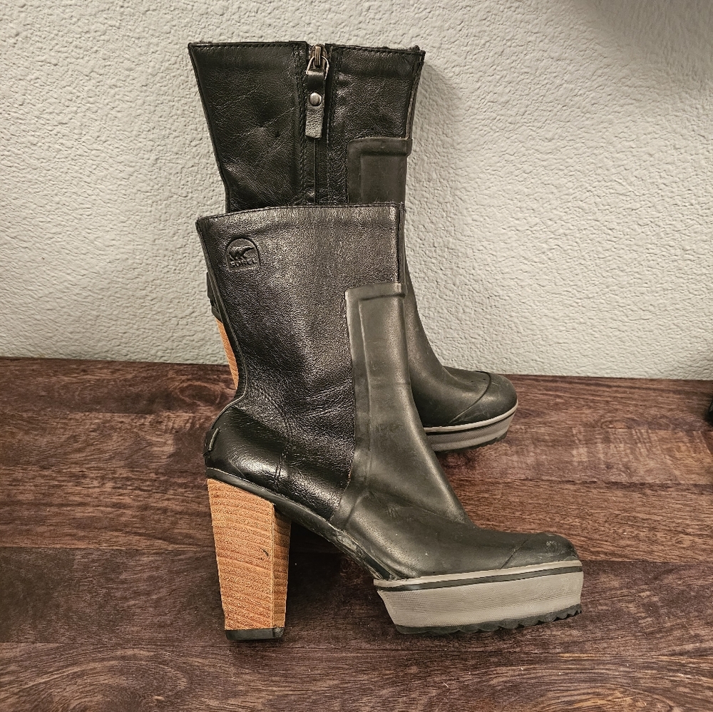 Womens Sorel Rain Boots👢 sz 7
